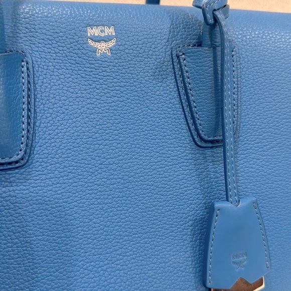 MCM Milla Tote - Picture 3 of 12